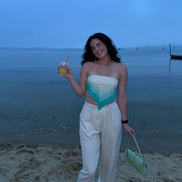 Cream colored & other stories pants. Super wearable, comfortable material. - Picture 7 of 8